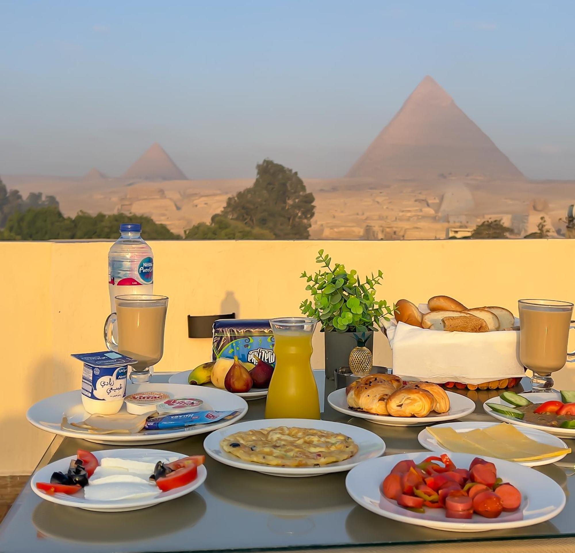 Pyramids Vista Inn Kafret el-Gabal Exteriör bild