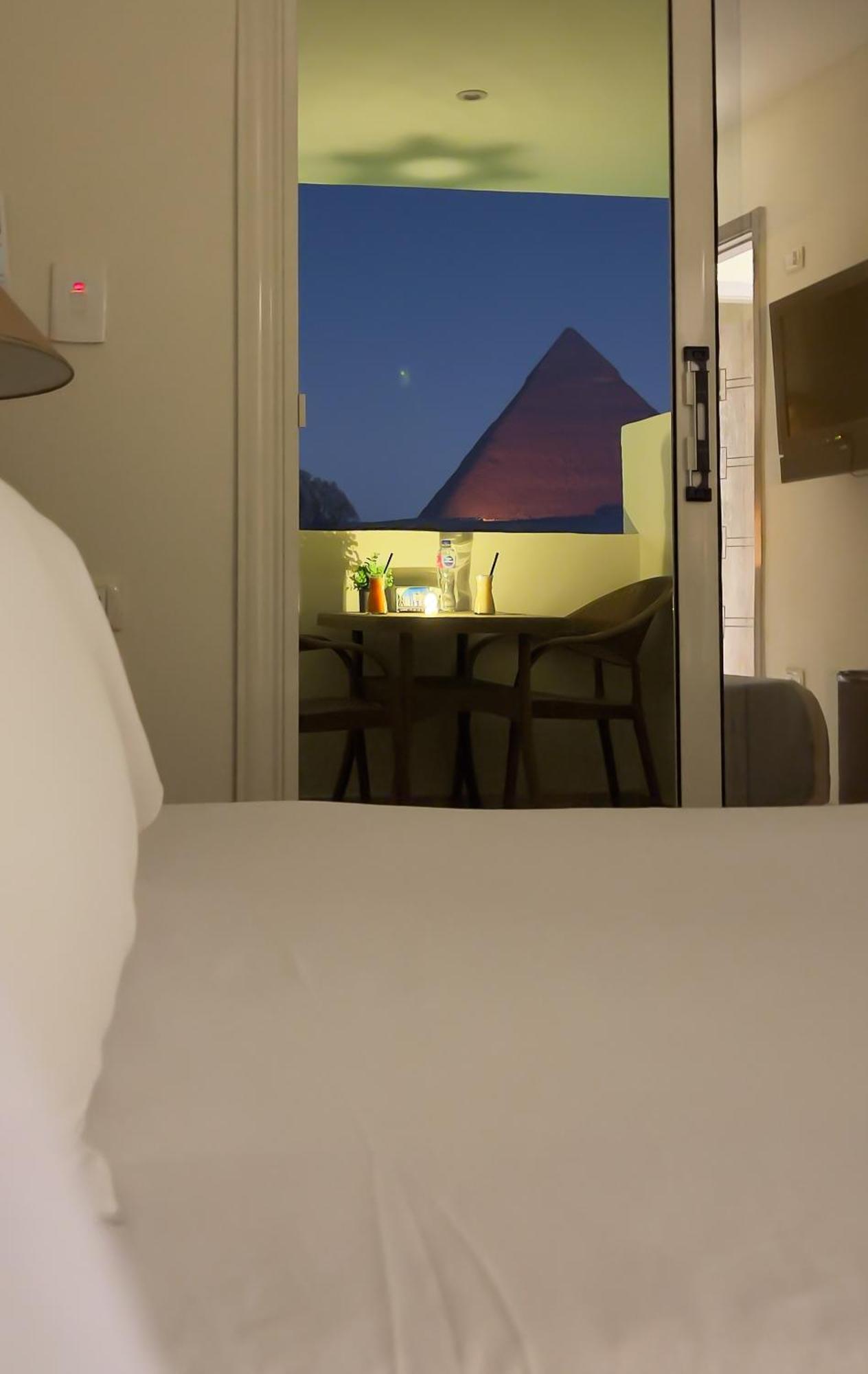 Pyramids Vista Inn Kafret el-Gabal Exteriör bild